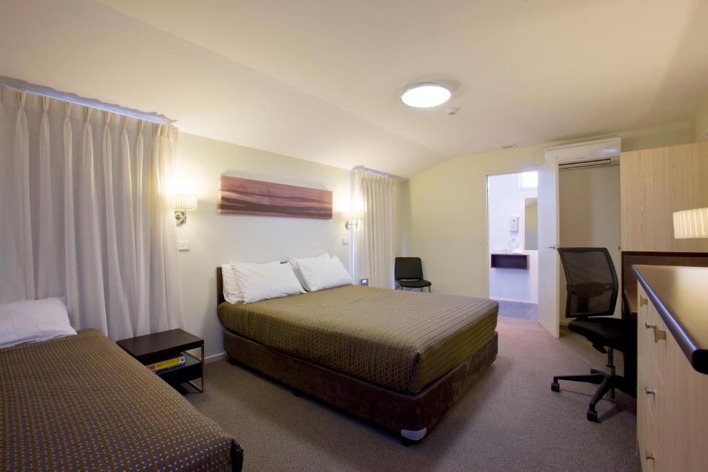 Tall Trees Ainslie Motel Hotel