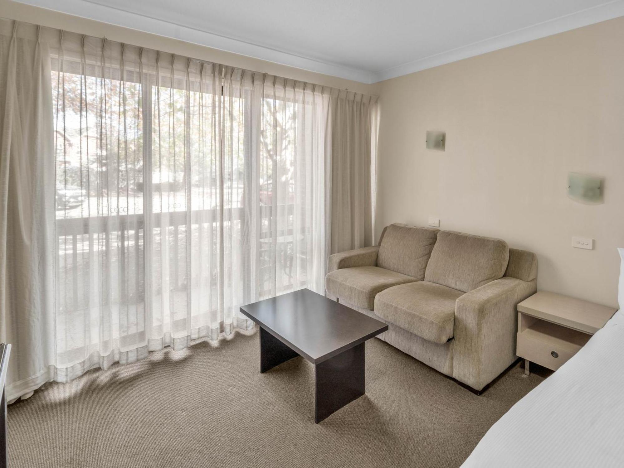 Hotel Tall Trees Ainslie 4*