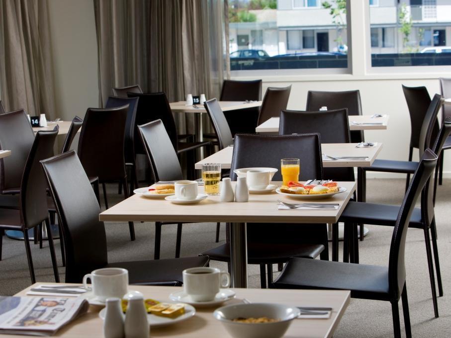Tall Trees Ainslie Hotel 4*