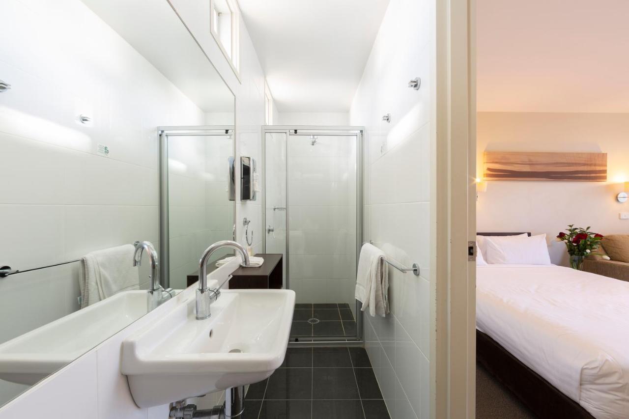 Tall Trees Ainslie Hotel 4*